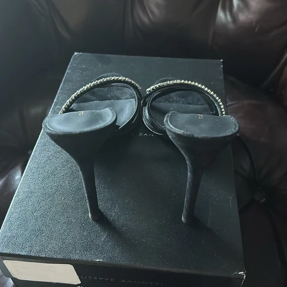 Giuzeppe Zanotti Kanda Nero 105 - Picture 2 of 6